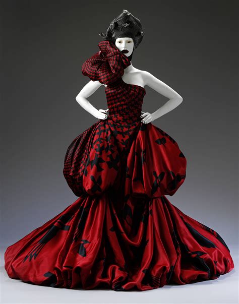 alexander mcqueen famous designs.